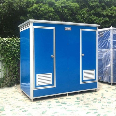 Toilet para jugadores múltiples con electricidad, agua y aislamiento